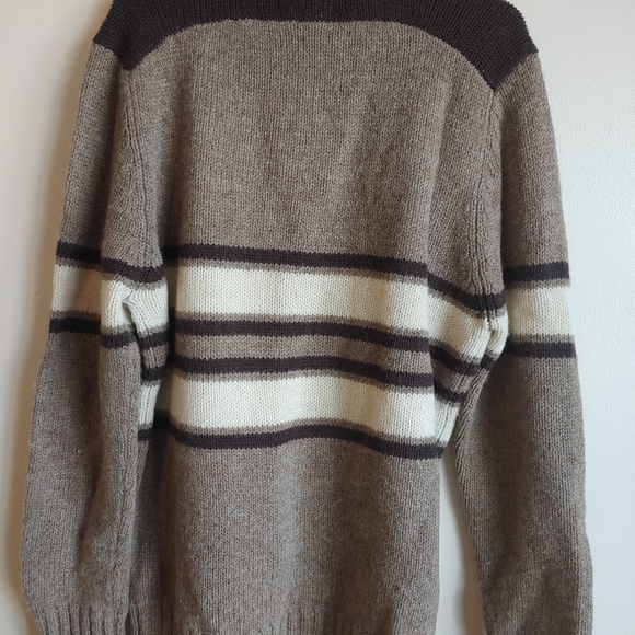 Sweater - Picture 4 of 5